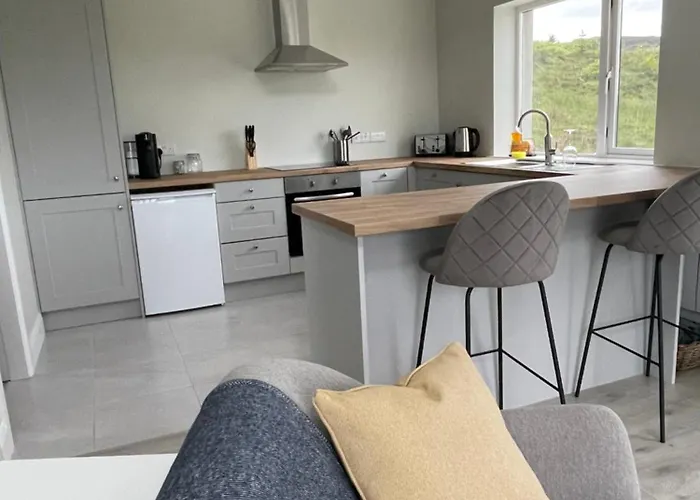 Hillside * Letterkenny